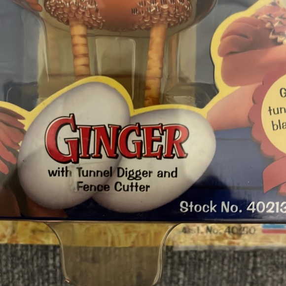 Chicken Run - Ginger with tunnel, digger, fence cutter playset DreamWorks 2000 - Picture 2 of 8